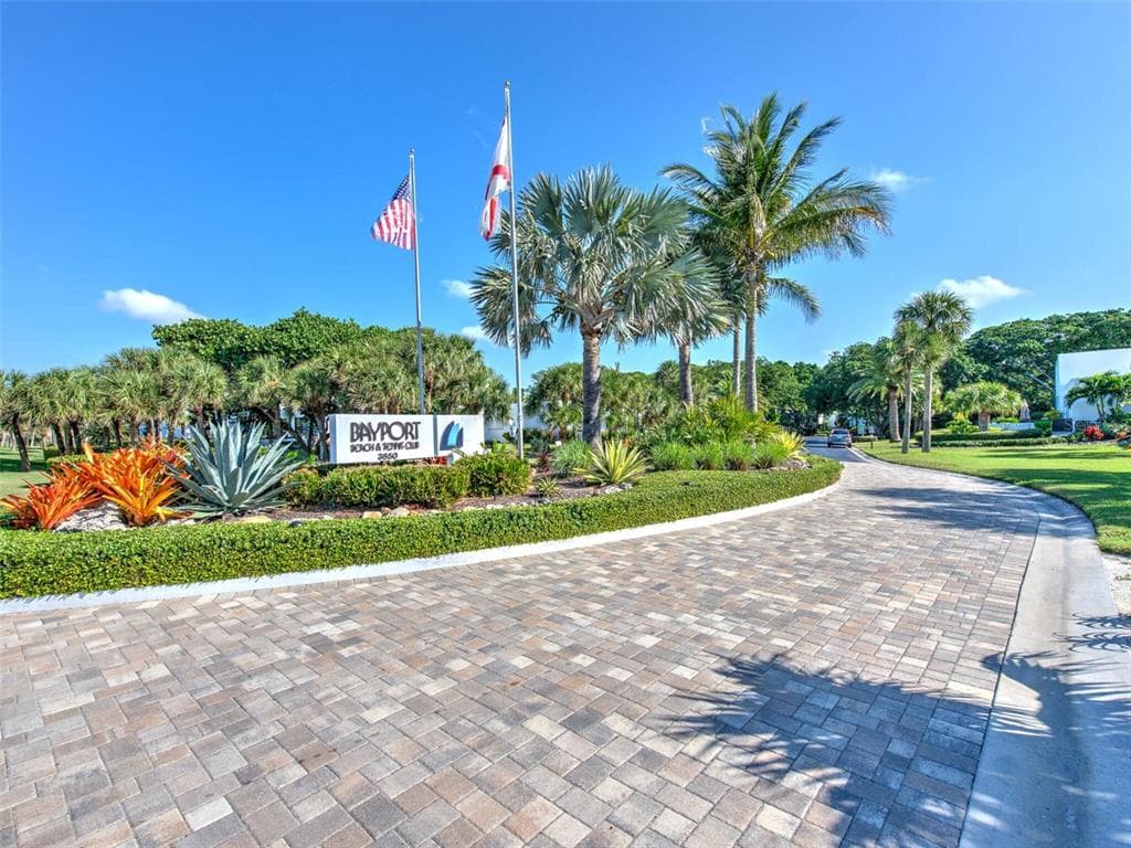 511 BAYPORT WAY UNIT 511 LONGBOAT KEY, FL 34228
