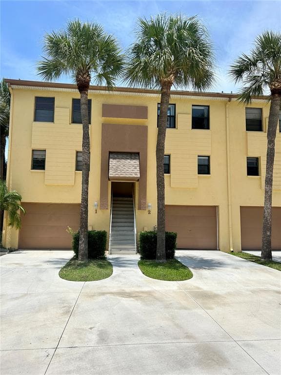 316 WINDRUSH BOULEVARD UNIT 2
