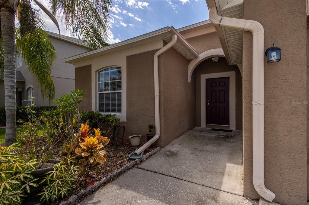 10428 BENEVA DRIVE TAMPA, FL 33647