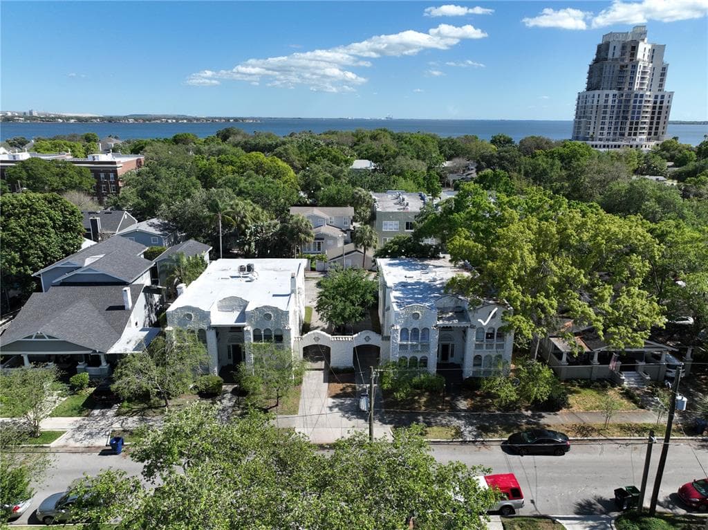2116 W DEKLE AVENUE UNIT 3 TAMPA, FL 33606