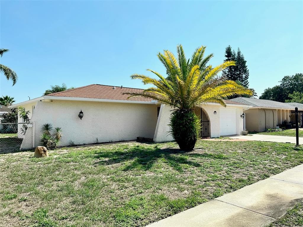 5708 MARIPOSA DRIVE HOLIDAY, FL 34690