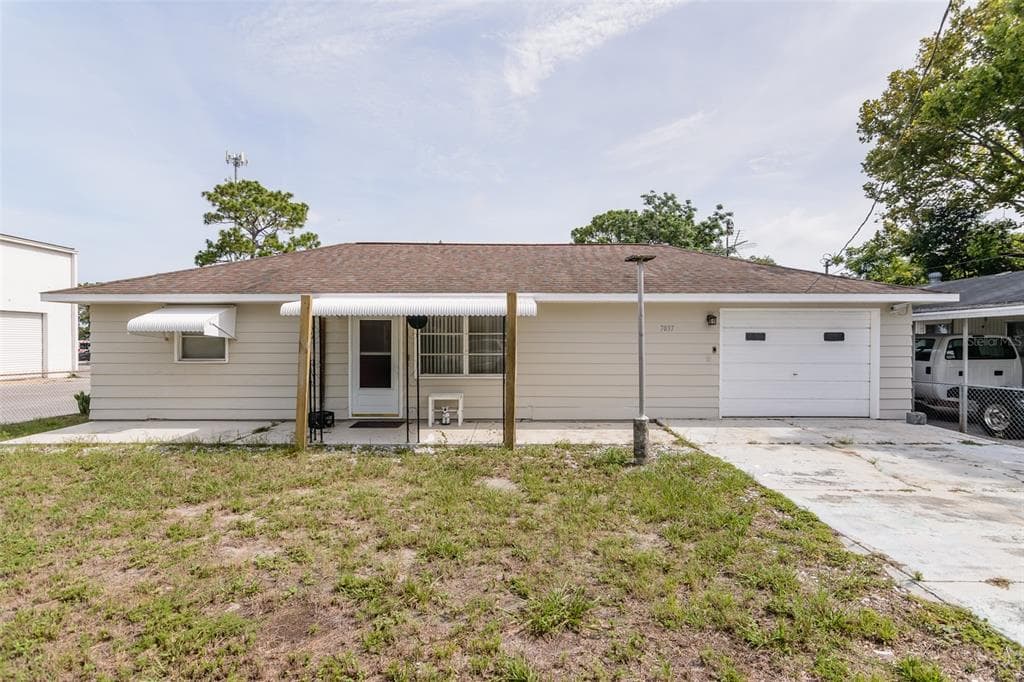 7037 JEANNE AVENUE HUDSON, FL 34667