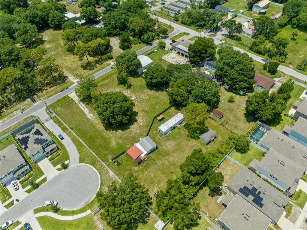 11007 HONEY HILL DRIVE TAMPA, FL 33625
