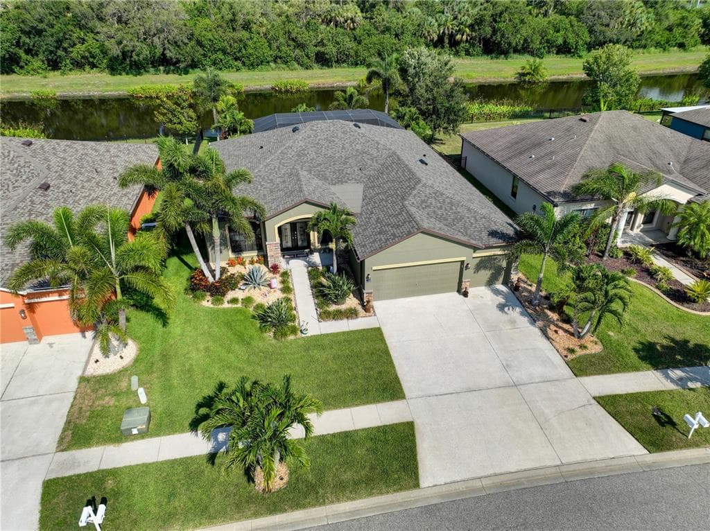 318 STAR SHELL DRIVE APOLLO BEACH, FL 33572