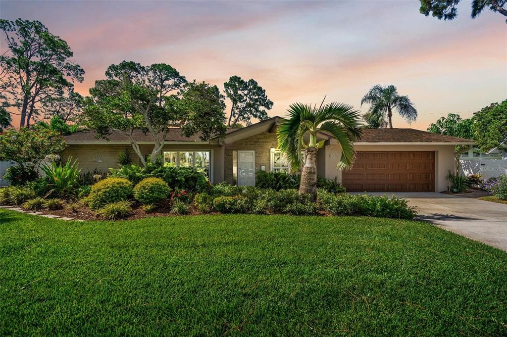 1100 86TH TERRACE N ST PETERSBURG, FL 33702