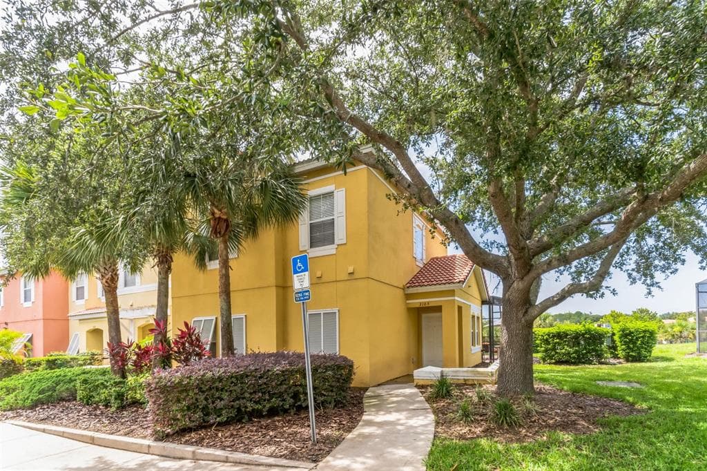 3105 YELLOW LANTANA LANE KISSIMMEE, FL 34747