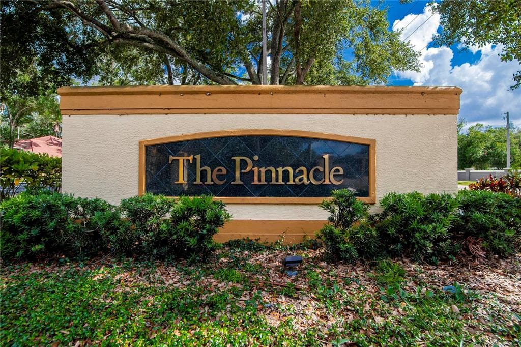 5610 PINNACLE HEIGHTS CIRCLE UNIT 106 TAMPA, FL 33624