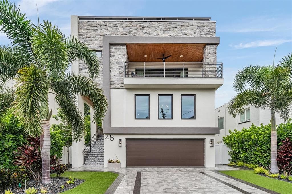 48 COLUMBIA DRIVE TAMPA, FL 33606