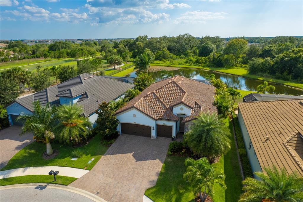 3020 STARWOOD COURT BRADENTON, FL 34211