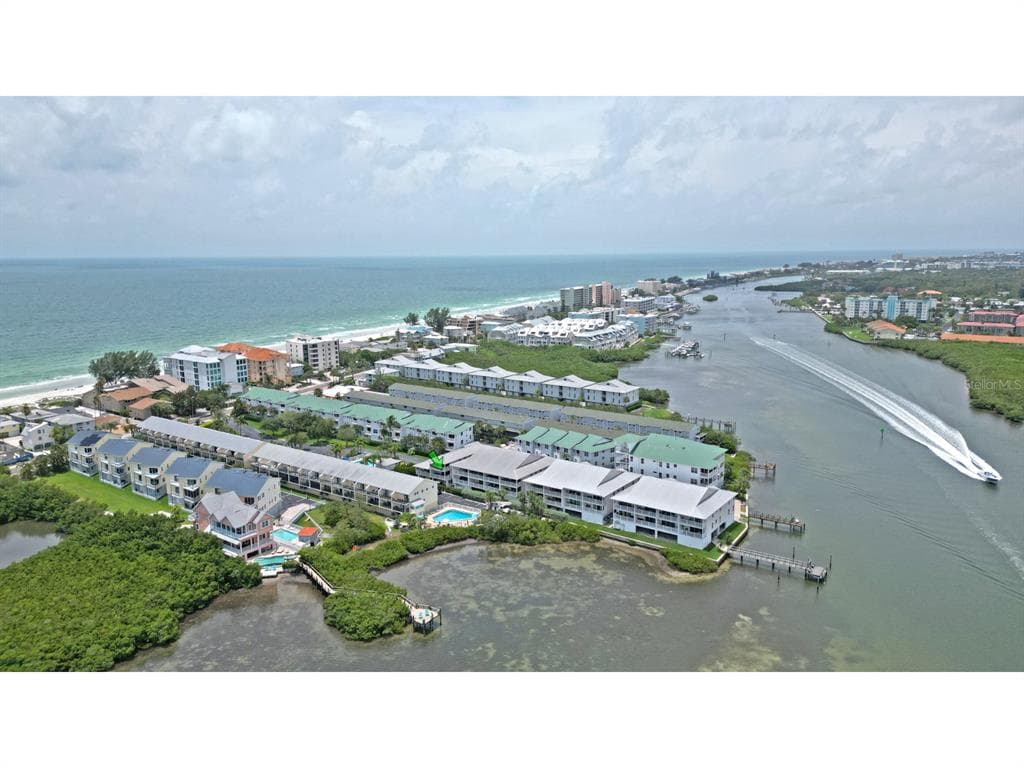 19811 GULF BOULEVARD UNIT 402 INDIAN SHORES, FL 33785