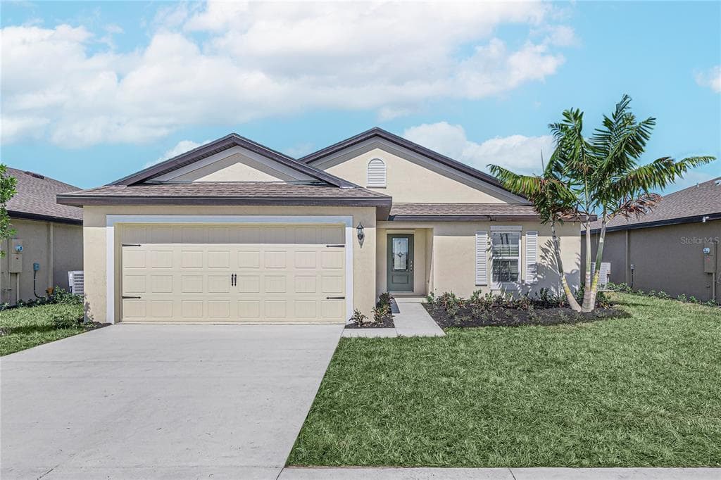 12820 DEL LAGO DRIVE ASTATULA, FL 34705