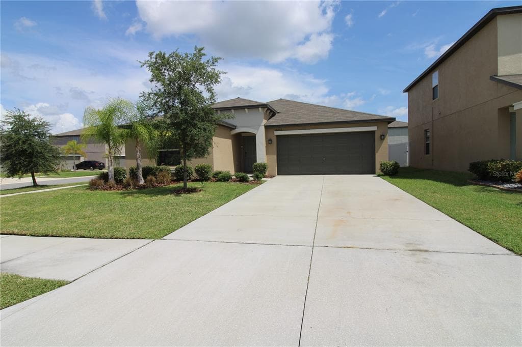 7202 PEARLY EVERLASTING AVENUE TAMPA, FL 33619