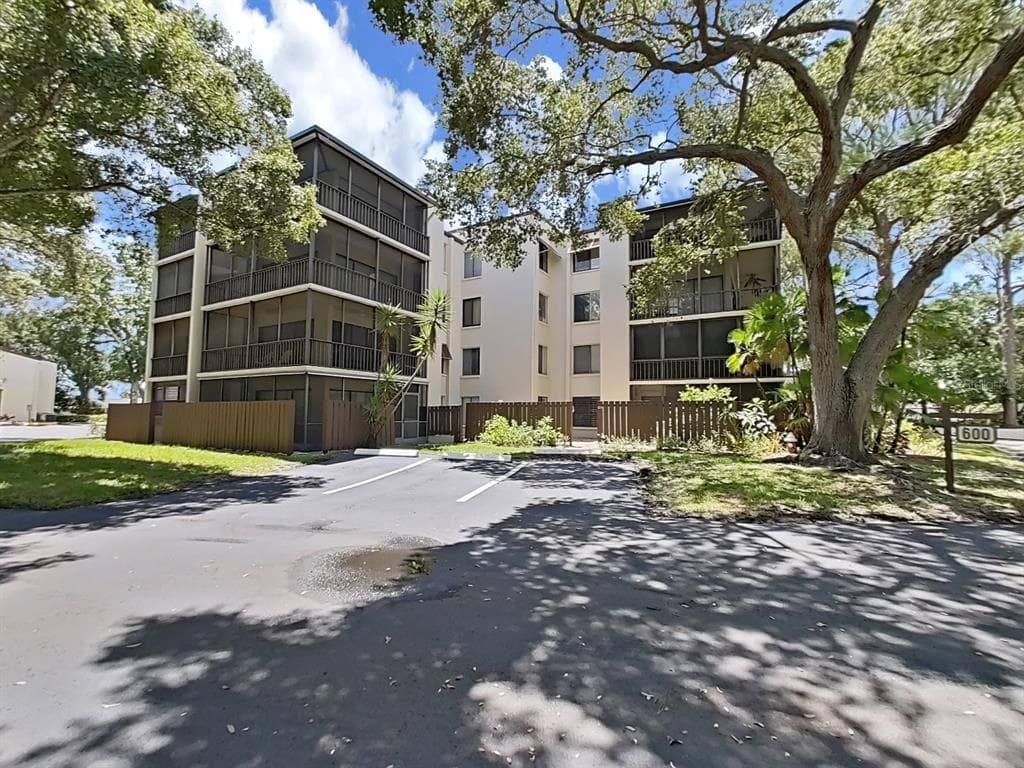 700 STARKEY ROAD UNIT 623 LARGO, FL 33771