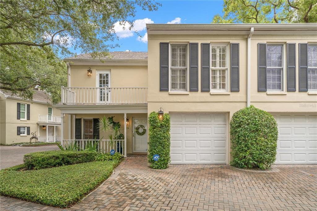 3524 VILLAGE WAY TAMPA, FL 33629