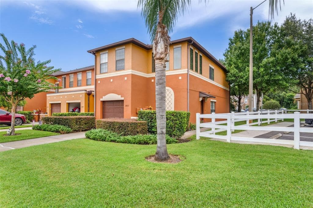 30217 GOODWICK WAY WESLEY CHAPEL, FL 33543