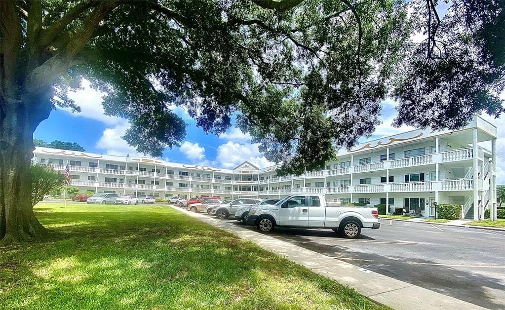 2428 COLUMBIA DRIVE UNIT 10 CLEARWATER, FL 33763