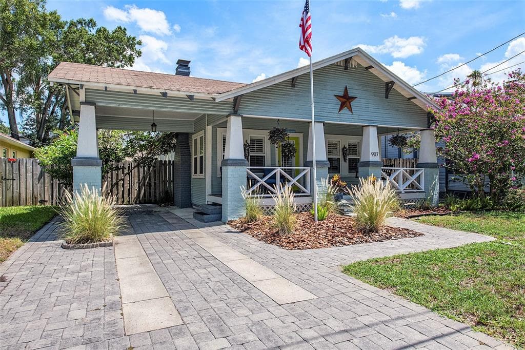 907 W WARREN AVENUE TAMPA, FL 33602
