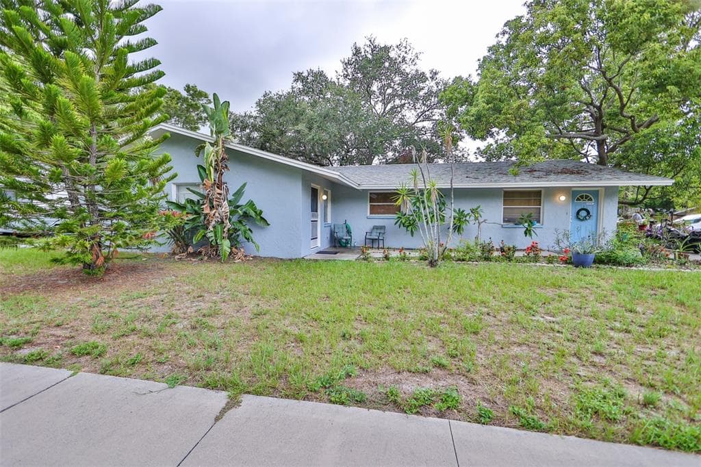 524 FULTON DRIVE SE UNIT A LARGO, FL 33771