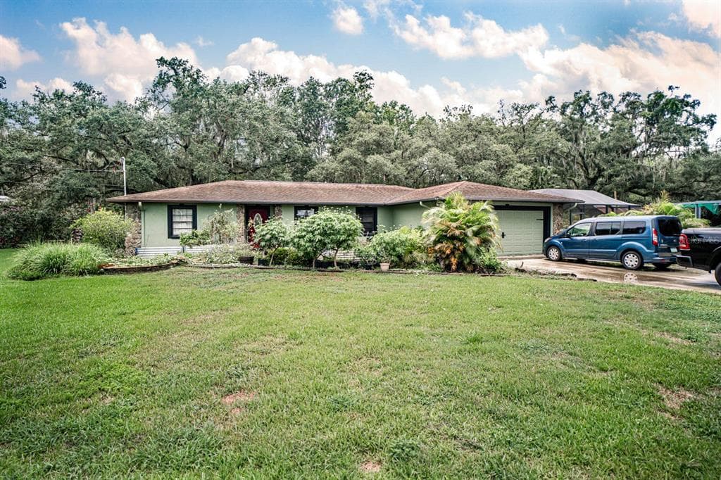 12720 LEM SIMMONS STREET THONOTOSASSA, FL 33592
