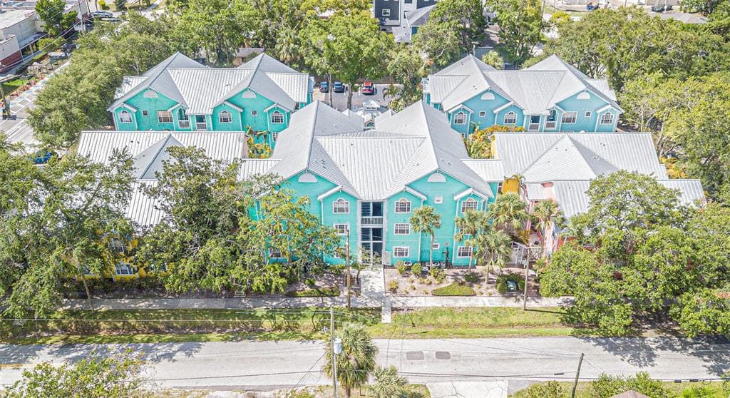 3002 W CLEVELAND STREET UNIT C4 TAMPA, FL 33609