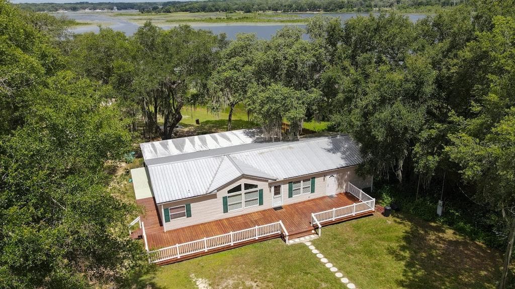 173 E COWPEN LAKE ROAD HAWTHORNE, FL 32640