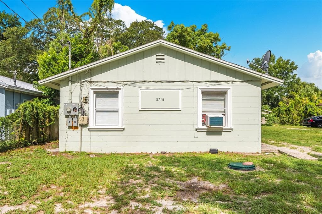 8718 N 15TH STREET TAMPA, FL 33604