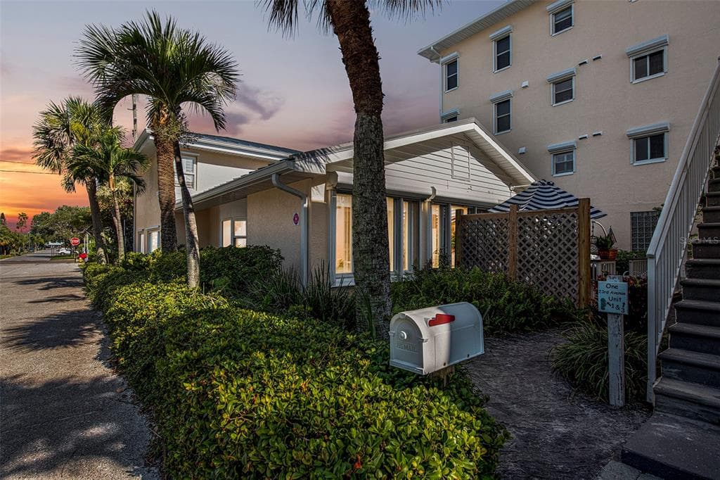 1 23RD AVENUE UNIT 1 INDIAN ROCKS BEACH, FL 33785