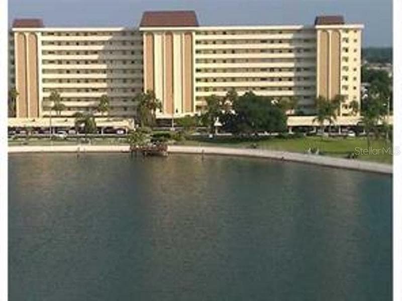 4725 COVE CIRCLE UNIT 710 ST PETERSBURG, FL 33708