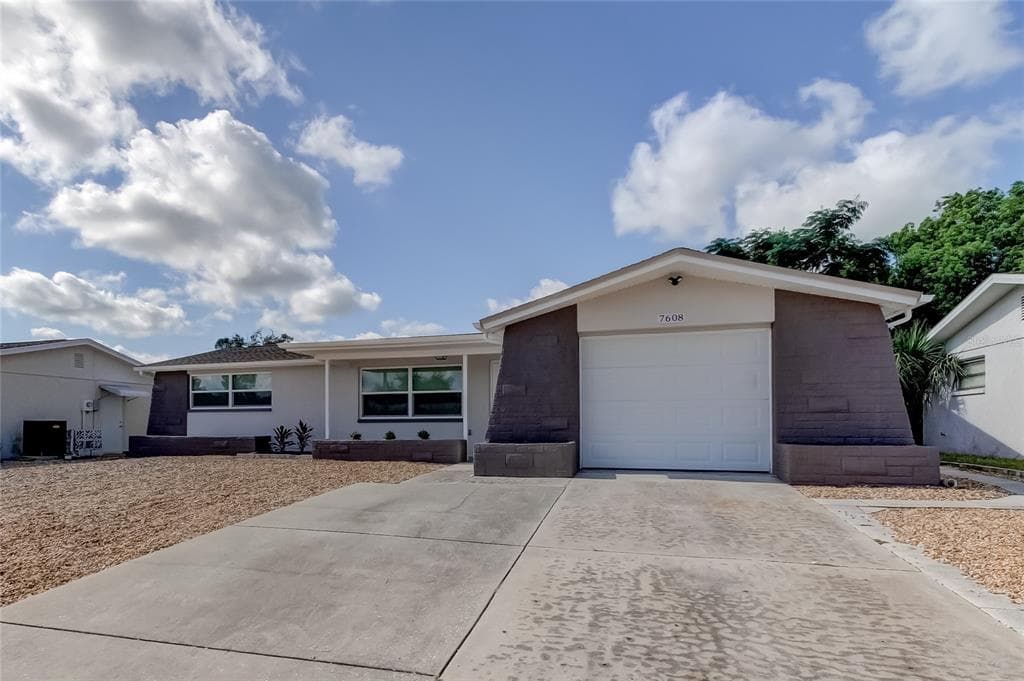7608 SUE ELLEN DRIVE PORT RICHEY, FL 34668