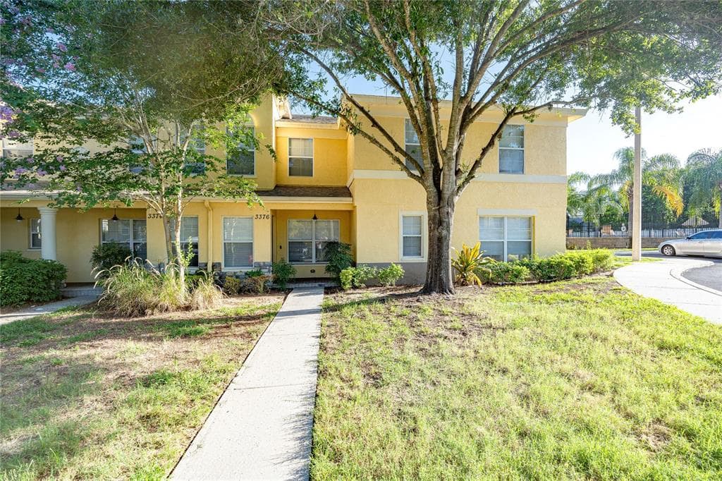 3376 SPY TOWER COURT VALRICO, FL 33594
