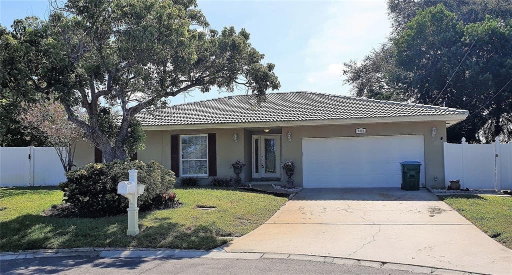 4019 MCKAY CREEK CIR LARGO, FL 33770