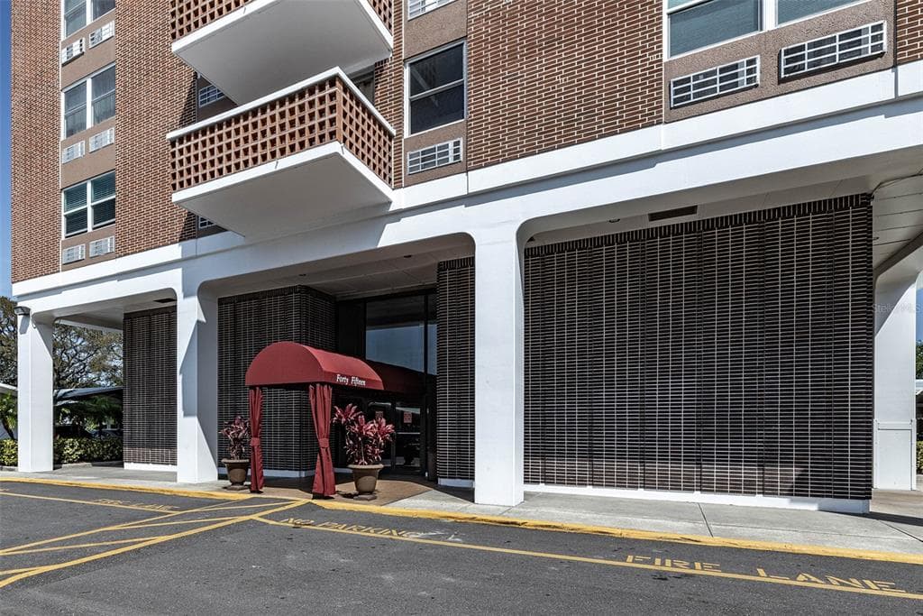 4015 BAYSHORE BOULEVARD UNIT 12E