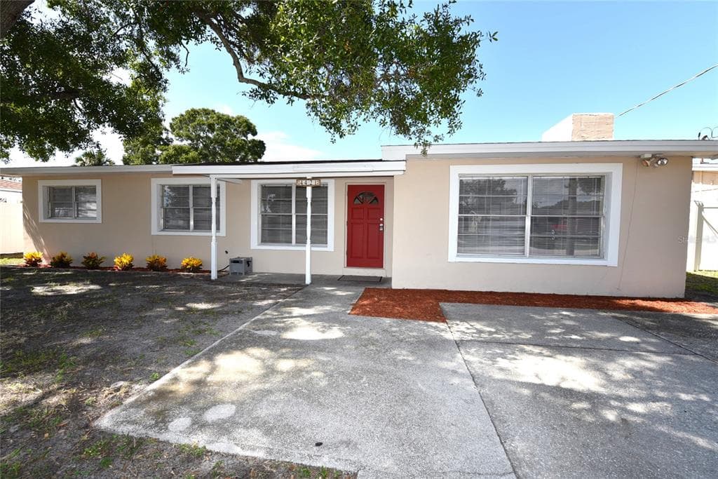 4421 W FAIRVIEW HEIGHTS TAMPA, FL 33616
