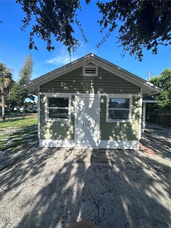 4062 2ND AVENUE S ST PETERSBURG, FL 33711