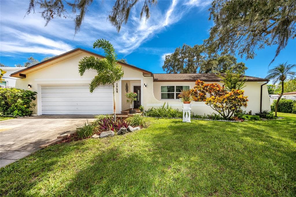 1734 INDIANA AVENUE PALM HARBOR, FL 34683