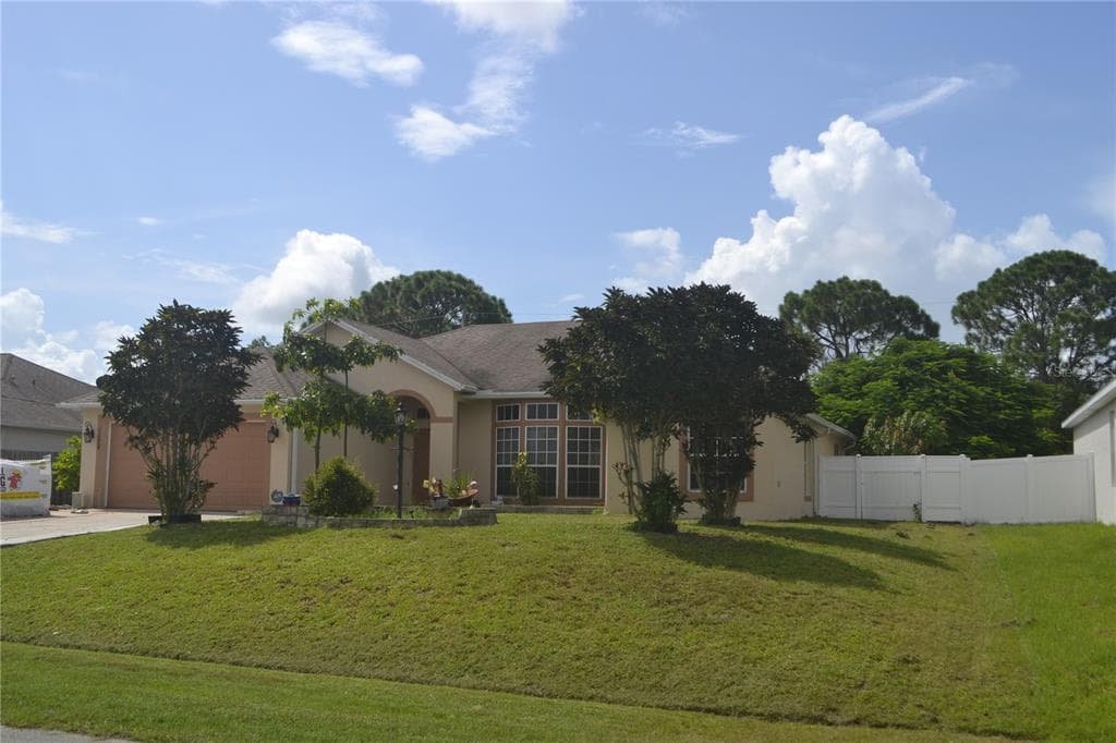 1174 SW CALMAR AVENUE PORT SAINT LUCIE, FL 34953