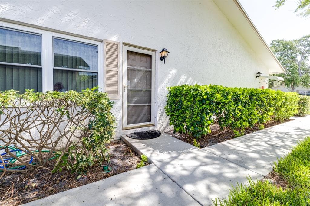 3263 38TH STREET S UNIT C ST PETERSBURG, FL 33711
