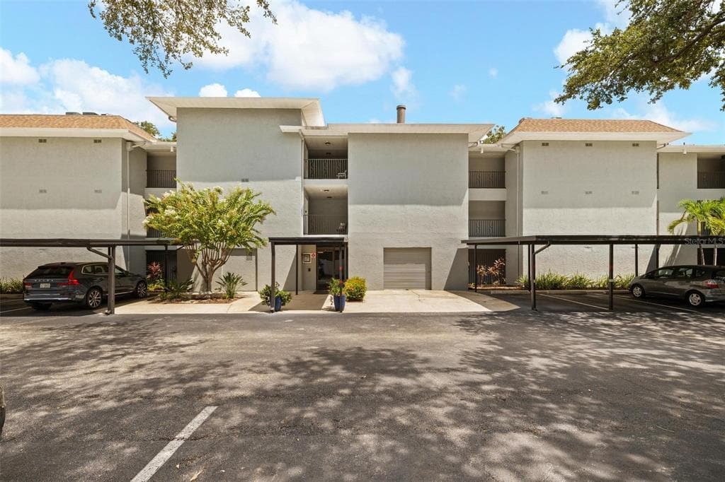 3820 W AZEELE STREET UNIT 302