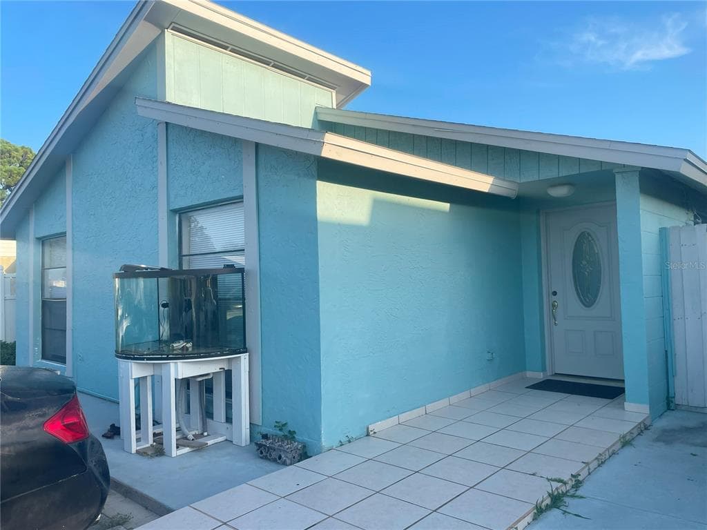 9121 BAYMEADOW COURT UNIT 5723 TAMPA, FL 33615