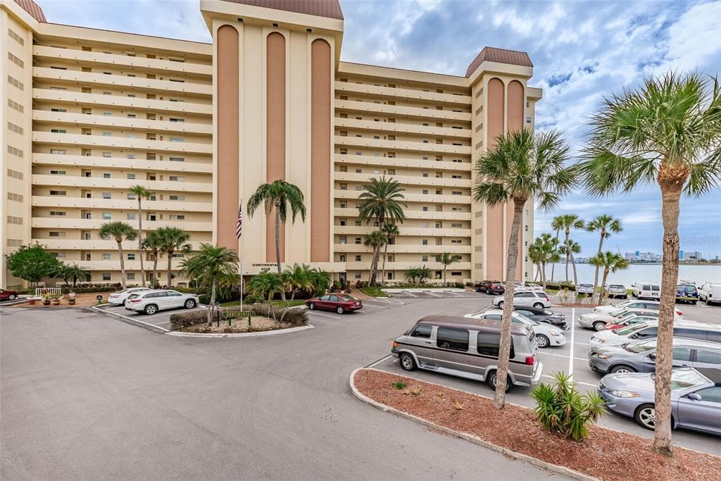 4775 COVE CIRCLE UNIT 508 ST PETERSBURG, FL 33708