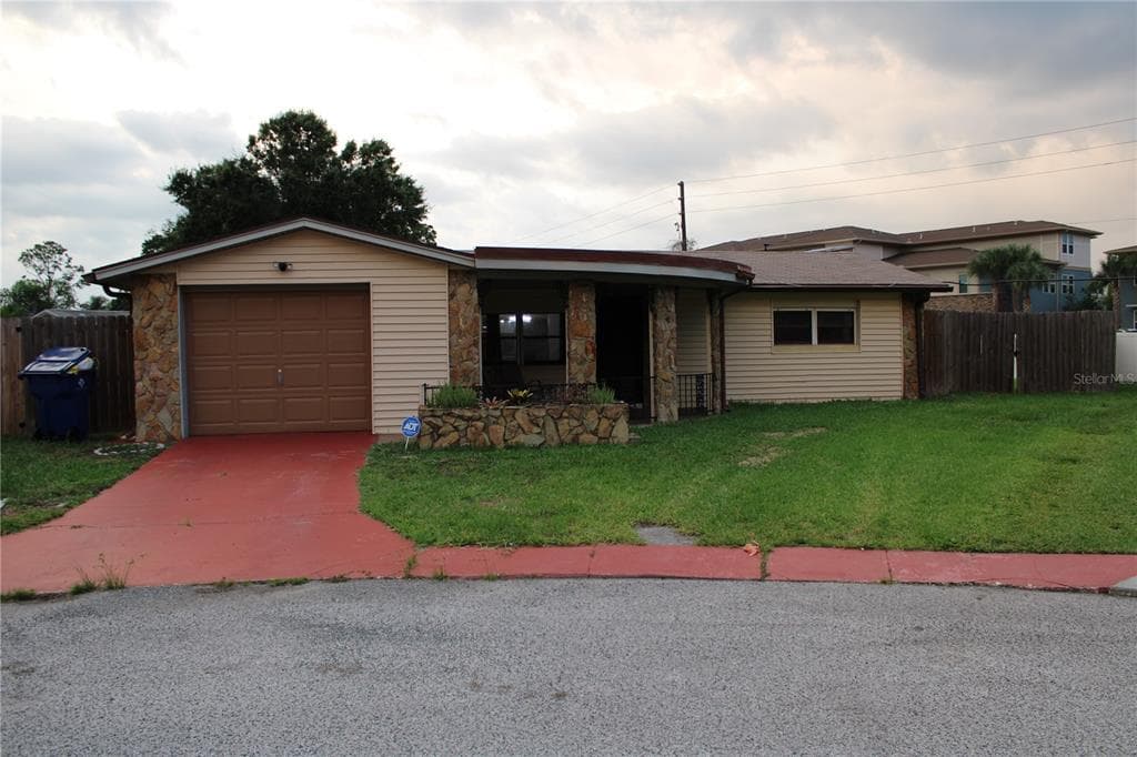 2717 APIA PLACE HOLIDAY, FL 34691