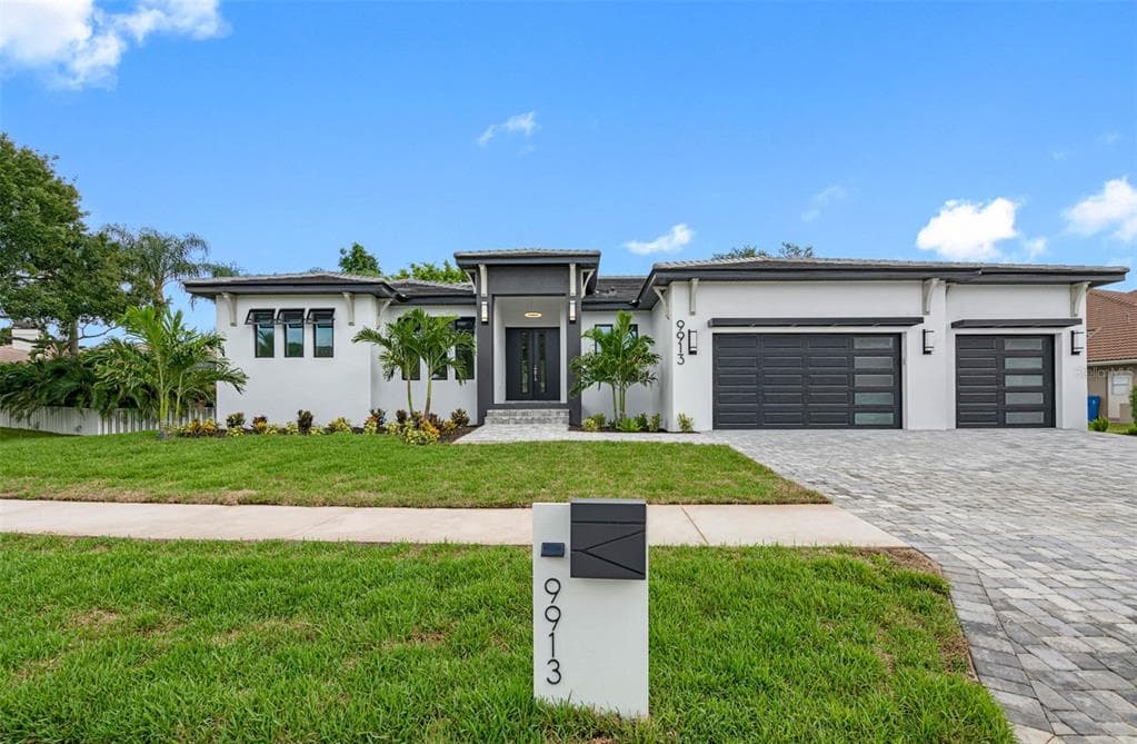 9913 CHRIS CRAFT COURT TAMPA, FL 33615