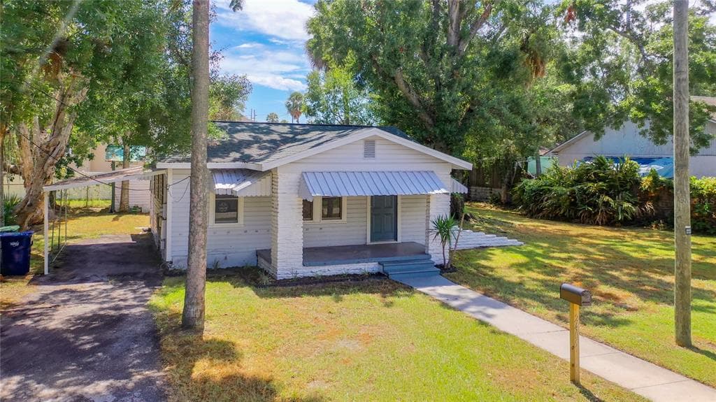 2405 E THRACE STREET TAMPA, FL 33605