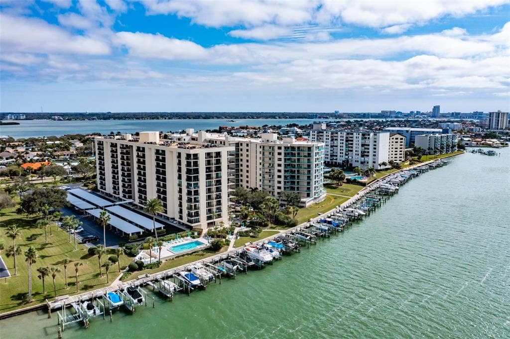 690 ISLAND WAY UNIT 309 CLEARWATER, FL 33767