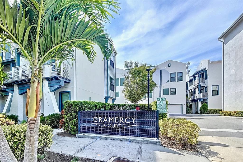 946 HIGHLAND AVENUE UNIT 64 DUNEDIN, FL 34698
