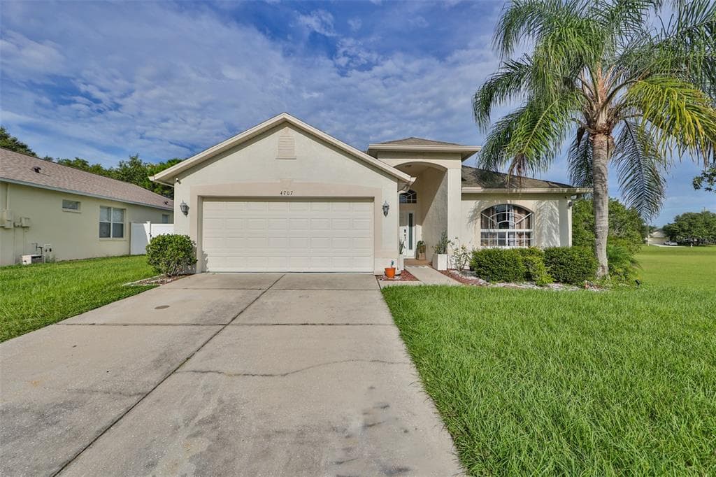 4707 GLENBURNE DRIVE SPRING HILL, FL 34609