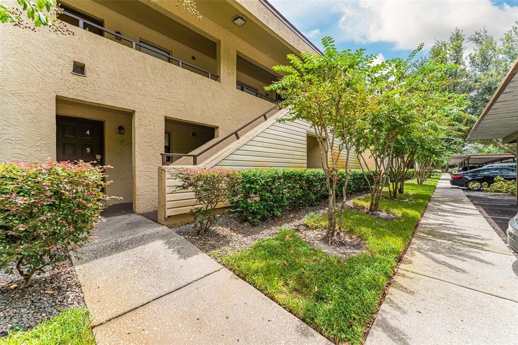 4969 PURITAN CIRCLE UNIT 507 TAMPA, FL 33617