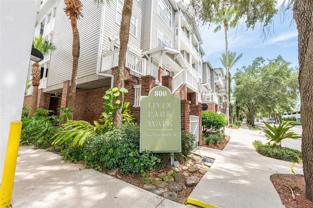 800 S DAKOTA AVENUE UNIT 202 TAMPA, FL 33606