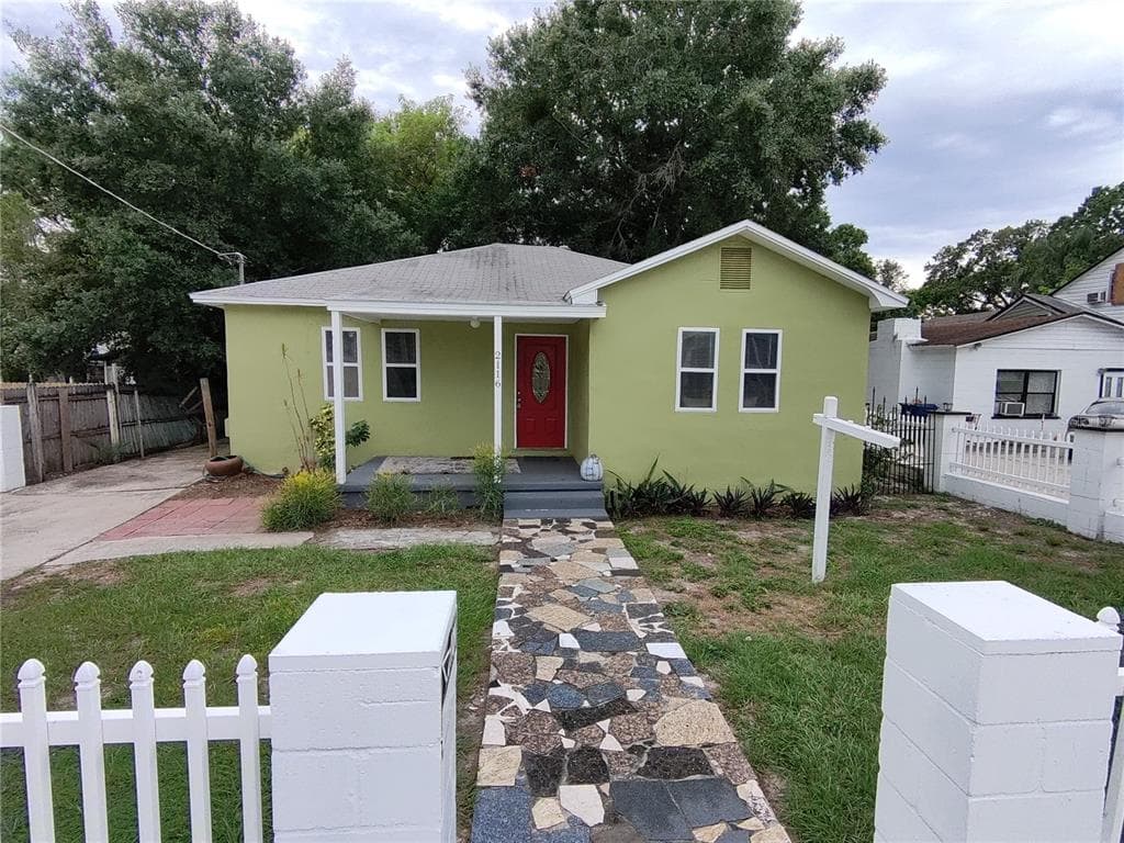 2116 W SAINT LOUIS ST TAMPA, FL 33607