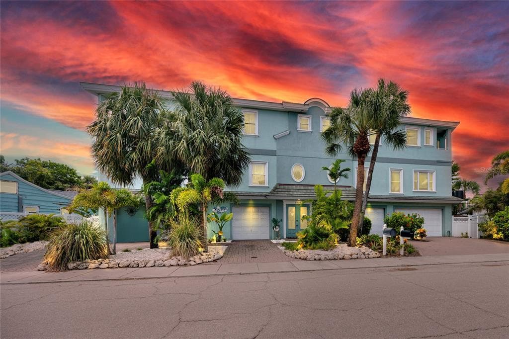 8408 BAYSHORE DRIVE UNIT 4 TREASURE ISLAND, FL 33706